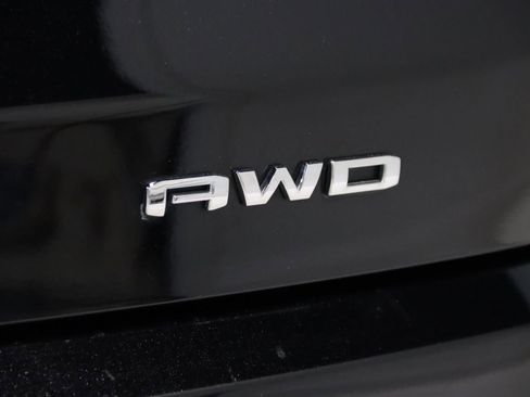 Used 2022 GMC Acadia Denali w/ Black Diamond Edition AWD/4WD image 13