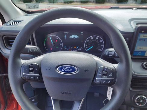 Used 2024 Ford Maverick XL image 10