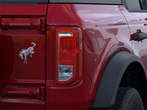 New 2025 Ford Bronco 4-Door image 23