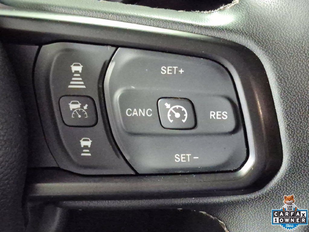 Used 2025 Jeep Wrangler Unlimited Rubicon AWD/4WD image 13