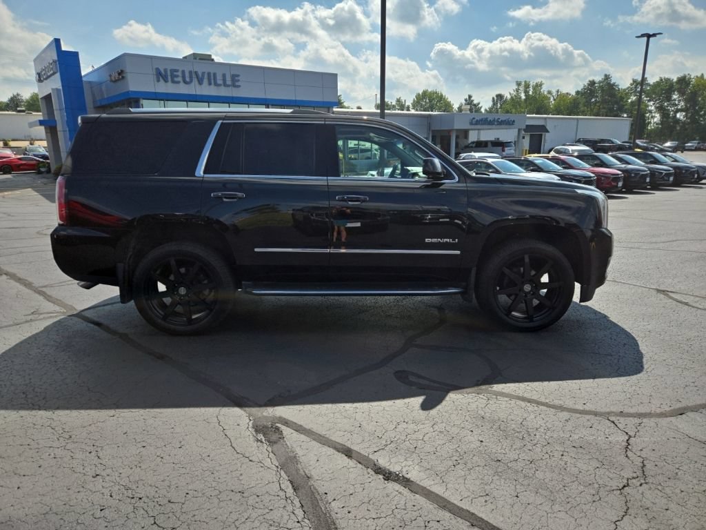 Used 2017 GMC Yukon Denali w/ Open Road Package AWD/4WD image 3