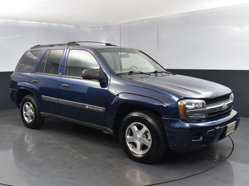 Used 2004 Chevrolet TrailBlazer LS w/ LS Preferred Equipment Group AWD/4WD image 1
