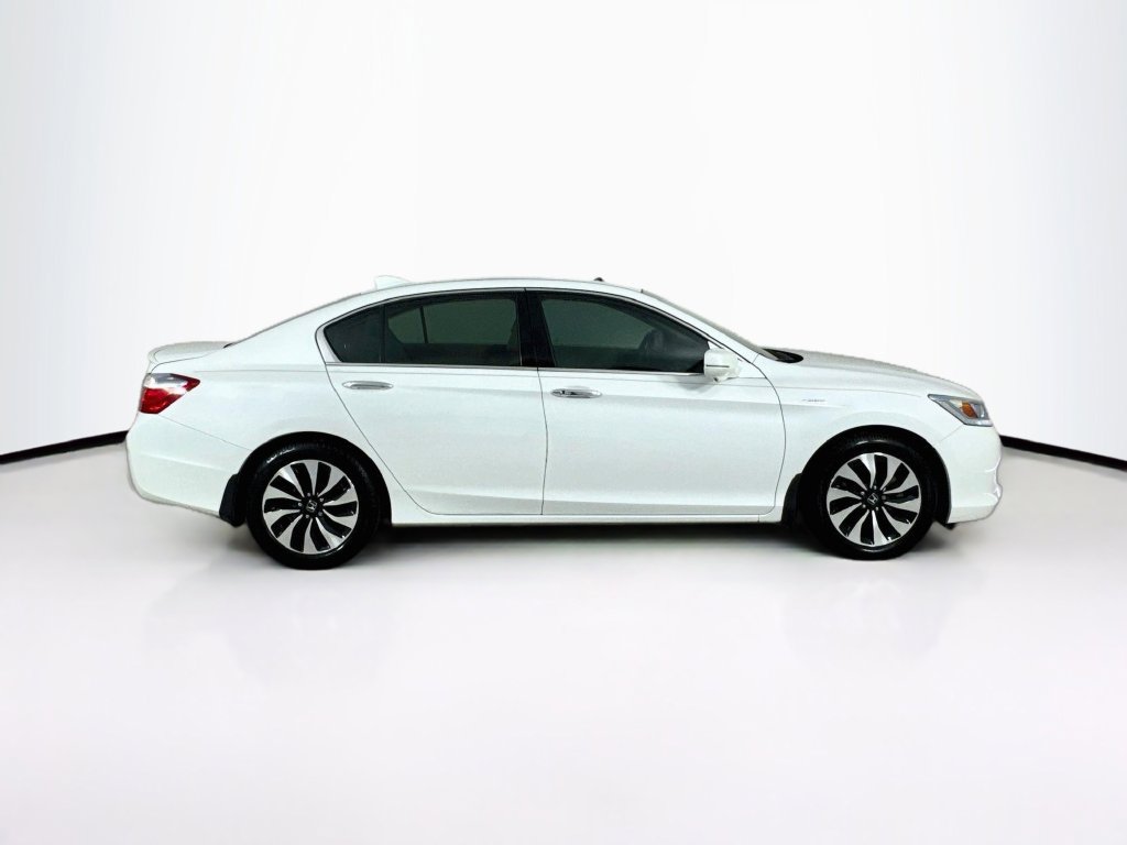 Used 2015 Honda Accord Touring image 8
