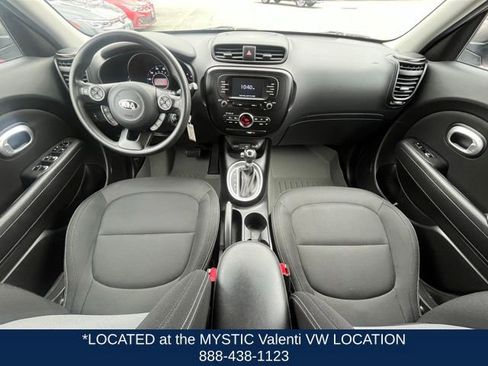 Used 2017 Kia Soul + FWD image 15