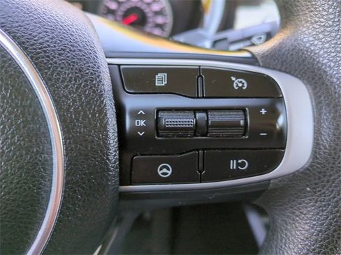 Used 2023 Kia K5 LXS image 23