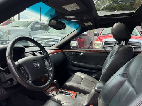 Used 2007 Cadillac DTS Luxury I w/ Sun And Navigation Package FWD image 10