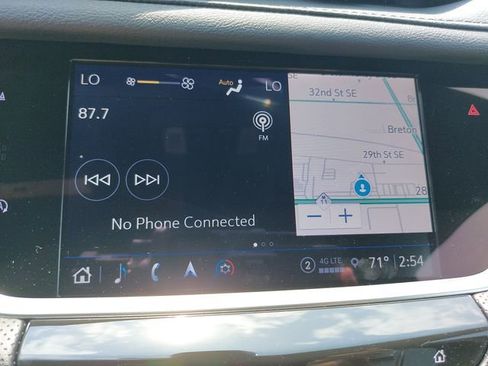 Used 2025 Cadillac XT5 Premium Luxury w/ LPO, Floor Liner Package image 21