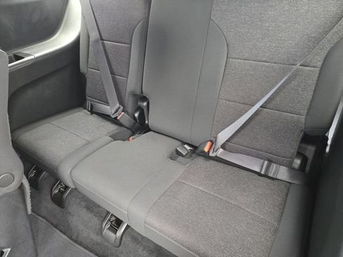 Used 2024 Chevrolet Traverse LT FWD image 30