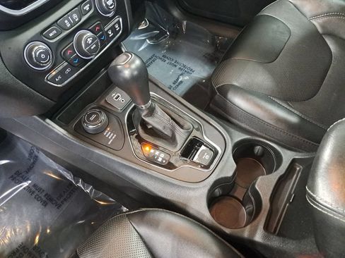 Certified 2022 Jeep Cherokee Limited AWD/4WD image 25