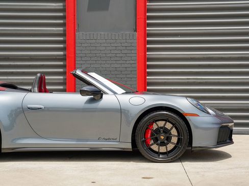 Used 2026 Porsche 911 Carrera GTS RWD image 3