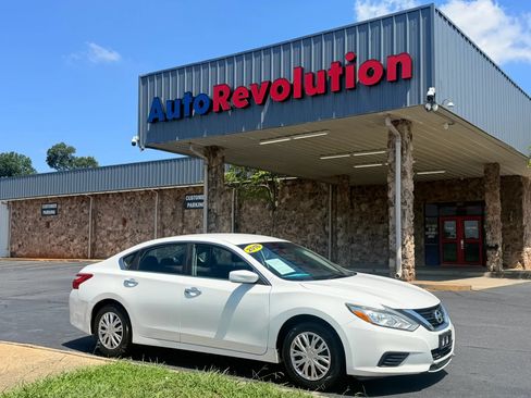 Used 2016 Nissan Altima 2.5 S w/ Power Driver Seat Package FWD image 1