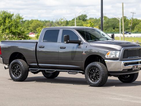 Used 2018 RAM 2500 Tradesman w/ Chrome Appearance Group AWD/4WD image 9
