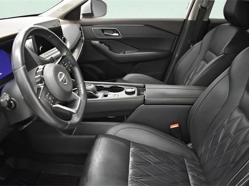 Used 2021 Nissan Rogue Platinum image 17