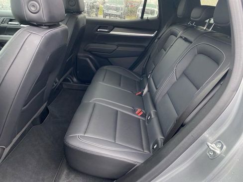 Used 2025 GMC Terrain Elevation w/ Elevation Premium Package image 23