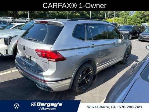 Used 2024 Volkswagen Tiguan SE R-Line AWD/4WD image 3