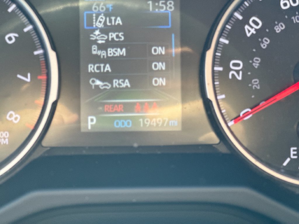 Used 2022 Toyota RAV4 LE AWD/4WD image 13