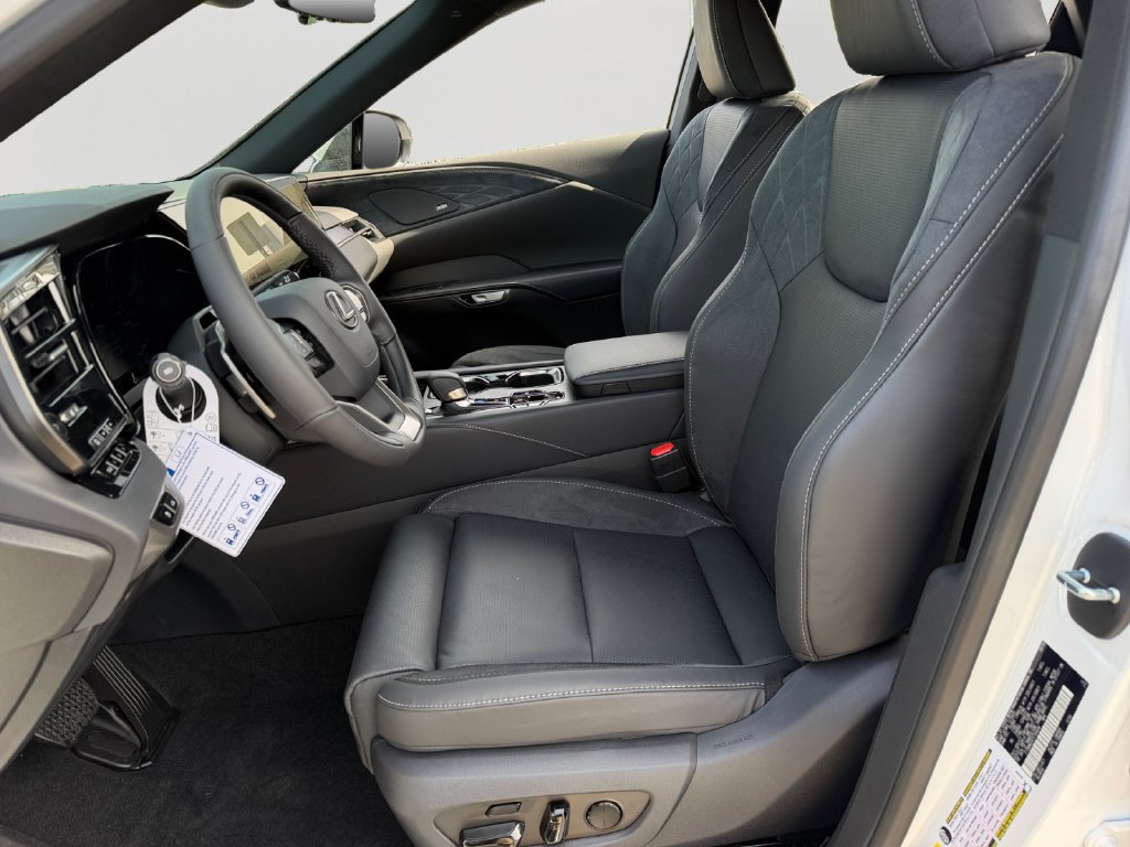 New 2026 Lexus RX 350h AWD/4WD image 12