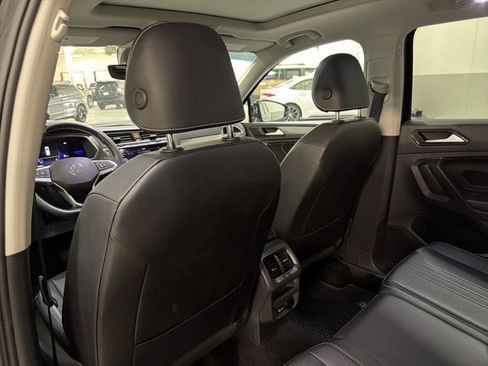 Certified 2023 Volkswagen Tiguan SE FWD image 19