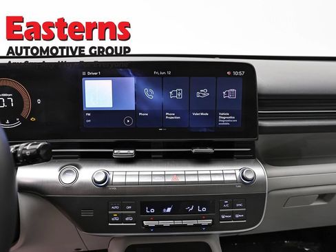 Used 2025 Hyundai Kona SEL FWD image 11
