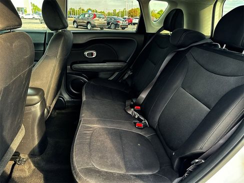 Used 2015 Kia Soul image 20