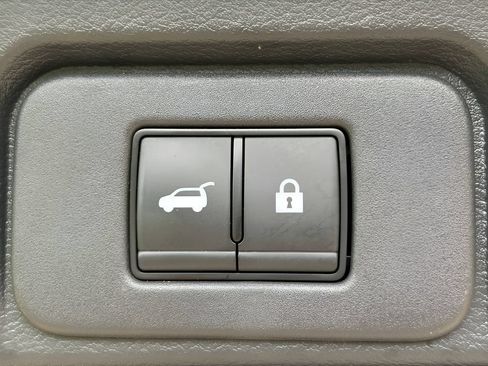 Used 2025 Nissan Rogue SL w/ SL Premium Package AWD/4WD image 7