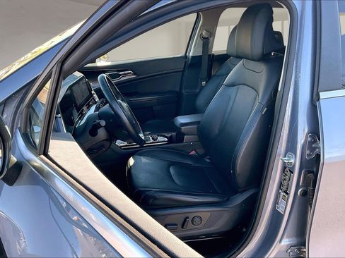 Used 2023 Kia Sportage EX image 21