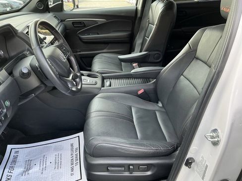 Used 2023 Honda Passport TrailSport image 14