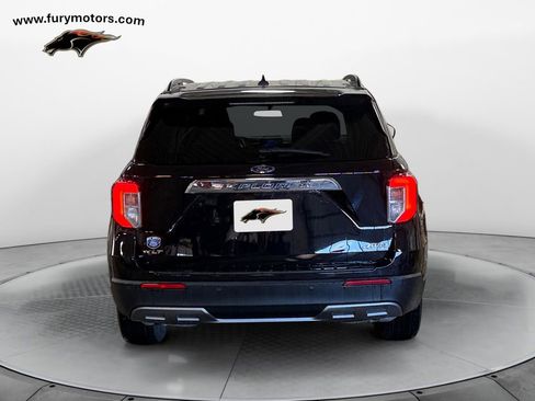 Used 2023 Ford Explorer XLT w/ Equipment Group 202A image 4