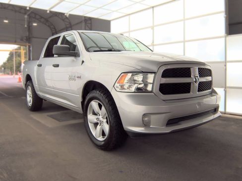 Used 2018 RAM 1500 Express w/ Express Value Package RWD image 2