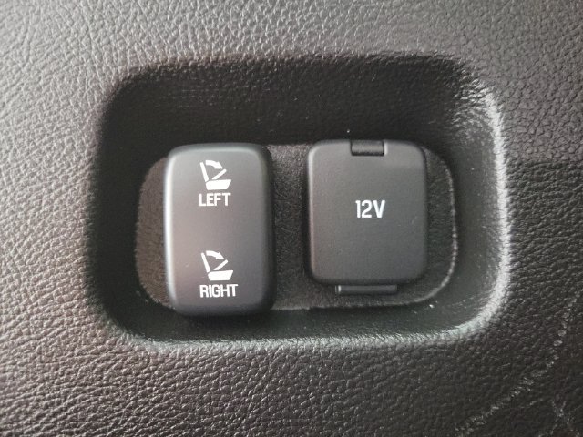Used 2024 Ford Edge SEL AWD/4WD image 9