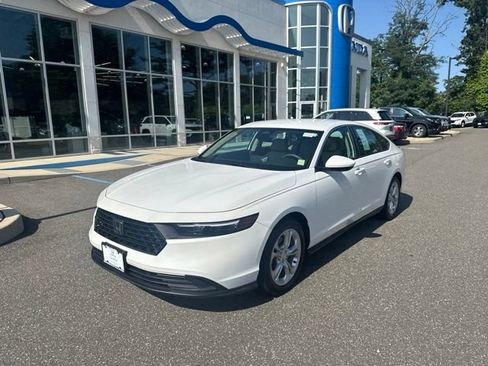 Used 2023 Honda Accord LX image 4