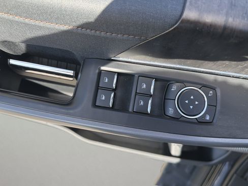 Used 2023 Ford F150 Lightning Lariat AWD/4WD image 15