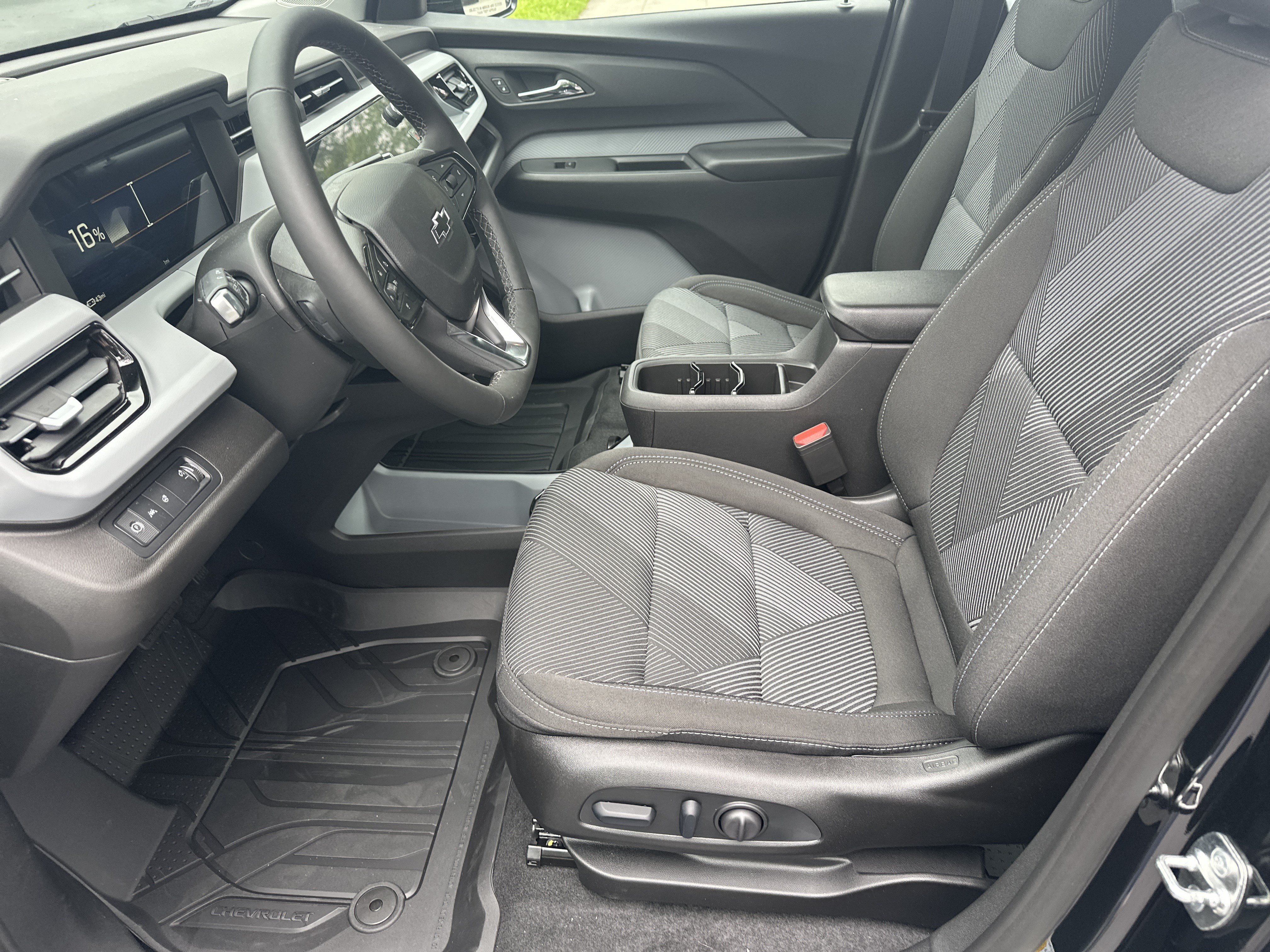 New 2027 Chevrolet Bolt LT w/ Comfort Package FWD image 9