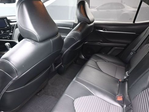 Used 2022 Toyota Camry SE image 23