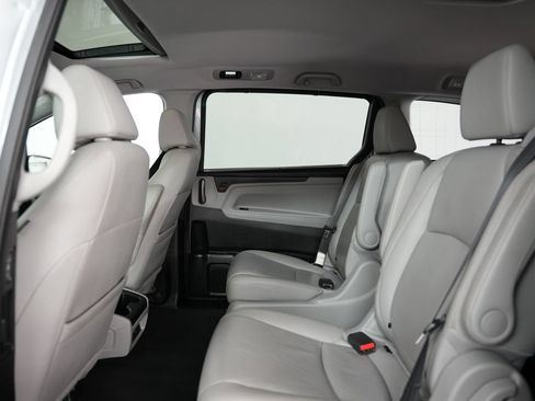 Used 2018 Honda Odyssey EX-L image 40