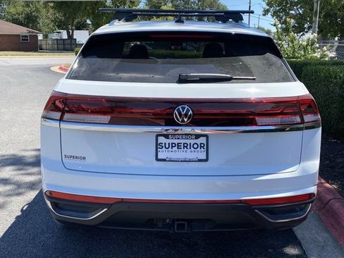 Used 2025 Volkswagen Atlas Cross Sport SE AWD/4WD image 5