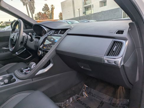 Used 2024 Jaguar E-PACE R-Dynamic SE image 21