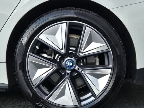 Used 2023 BMW i4 eDrive35 w/ Premium Package image 7