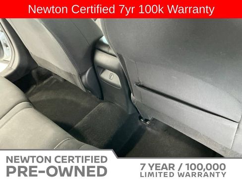 Used 2022 Nissan Sentra SV FWD image 14