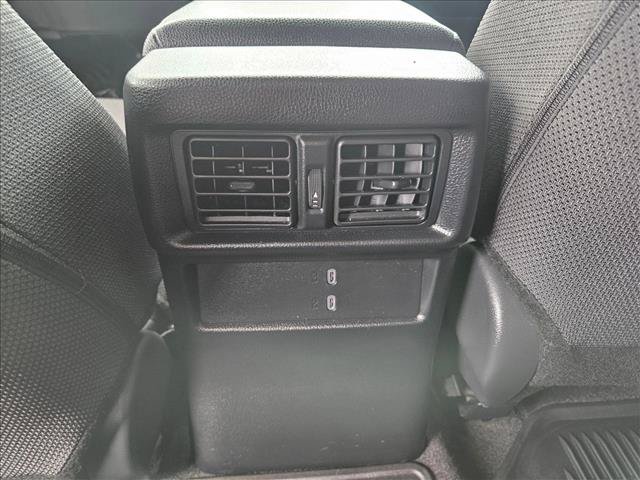 Used 2025 Toyota 4Runner SR5 AWD/4WD image 16