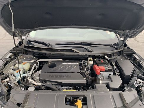 Used 2023 Nissan Rogue SV image 17