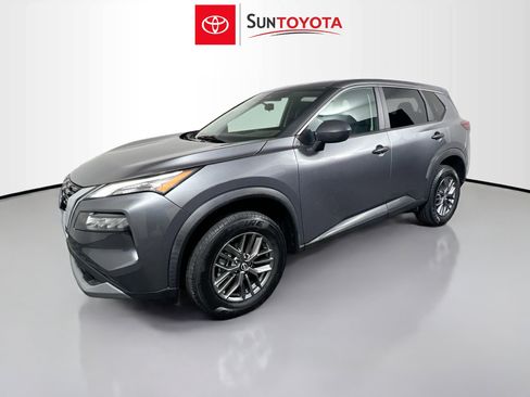 Used 2023 Nissan Rogue S AWD/4WD image 9