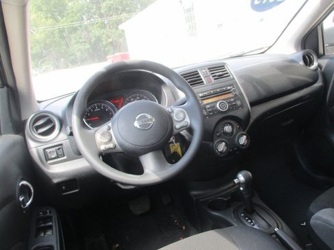 Used 2013 Nissan Versa SV w/ Convenience Pkg FWD image 7