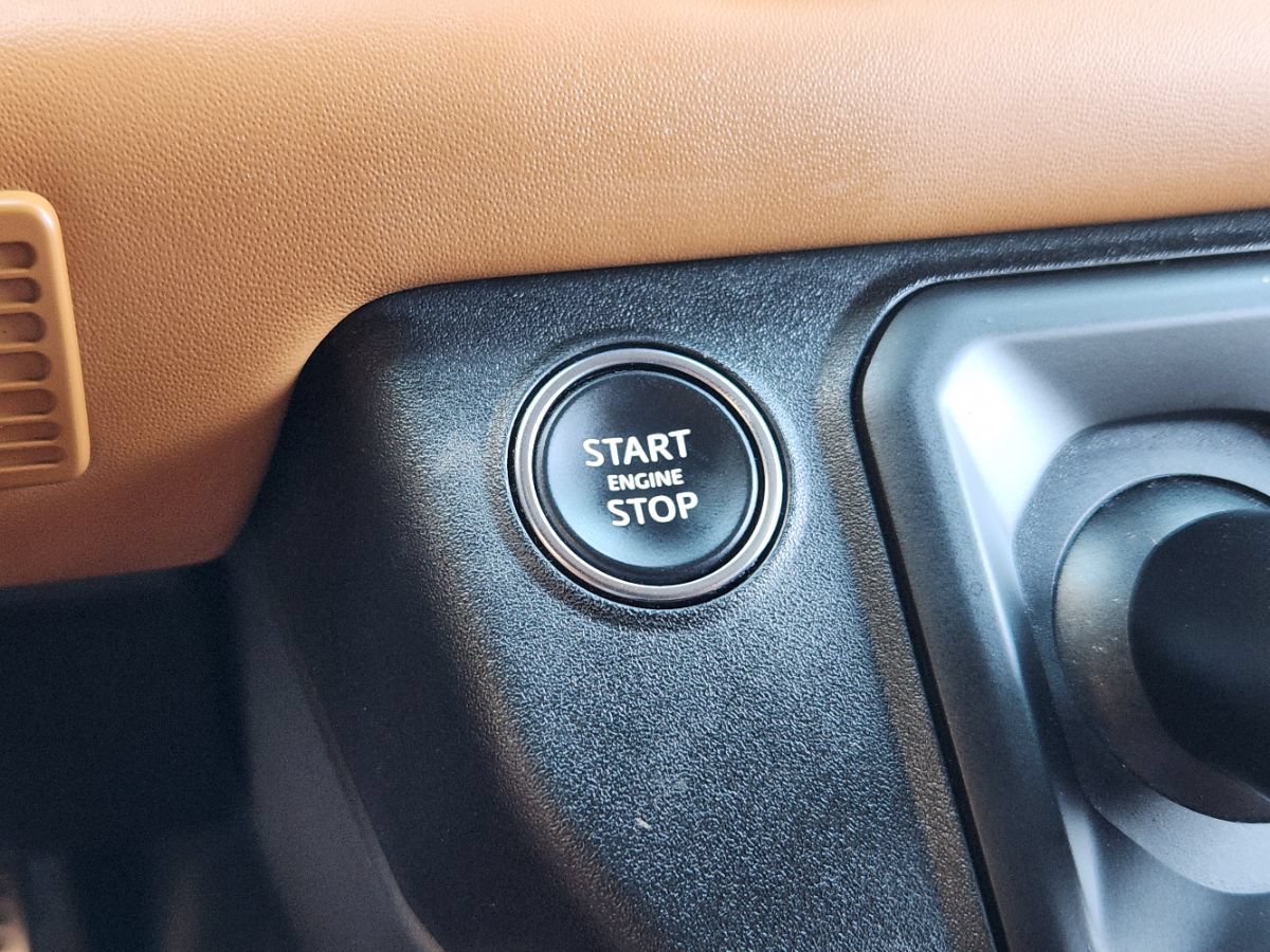 Used 2024 Land Rover Defender 130 X AWD/4WD image 42