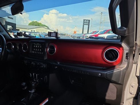 Used 2020 Jeep Wrangler Rubicon w/ LED Lighting Group AWD/4WD image 12
