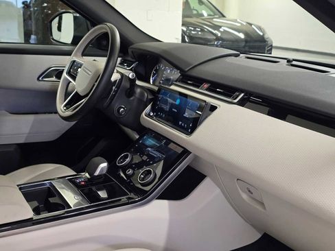 Certified 2023 Land Rover Range Rover Velar R-Dynamic S image 13