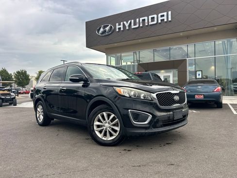 Used 2016 Kia Sorento LX FWD image 3