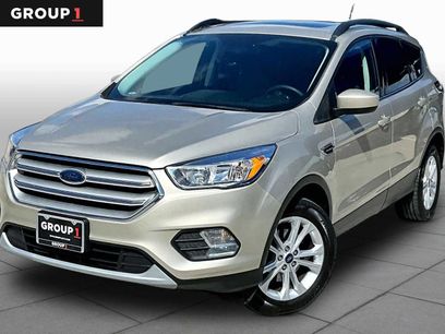 Used 2018 Ford Escape SE w/ SE Sync 3 Package
