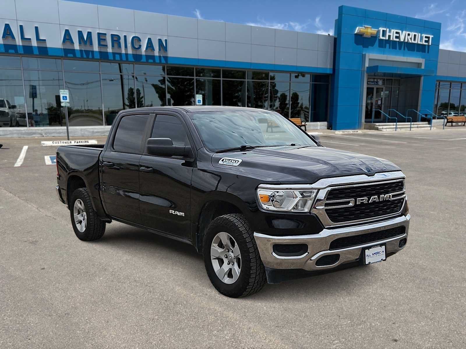 Used 2023 RAM 1500 Lone Star AWD/4WD image 2