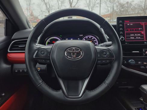 Used 2023 Toyota Camry XSE w/ Navigation Package image 19